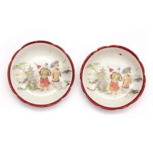 A pair of plates with Chinese story, 1920s