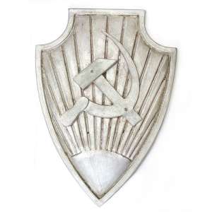 Wall decoration in the form of a shield RCM