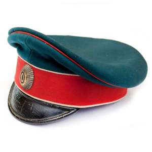 The officer's cap of the 1st regiment of infantry division RIA