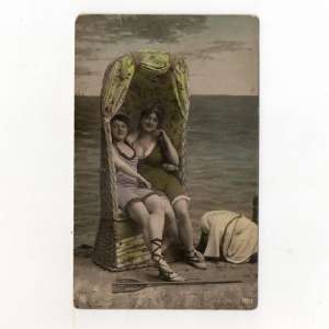 Postcard with the image of women in swimsuits