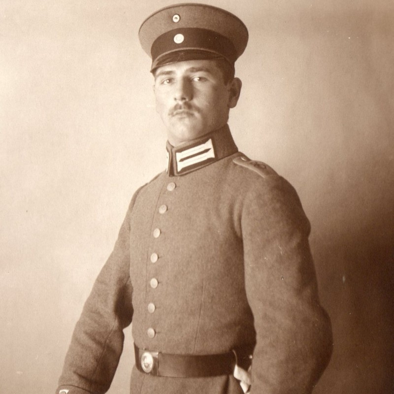 Photo German soldier with a bayonet