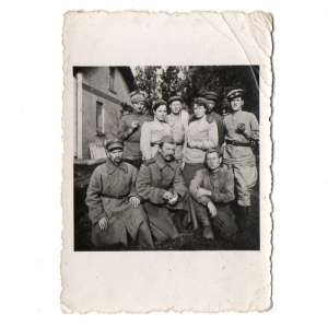 Photo of soldier of the red army with nurses