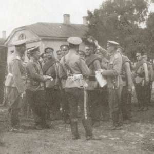 Photo of Emperor Nicholas II with the soldiers of Preobrazhensky regiment