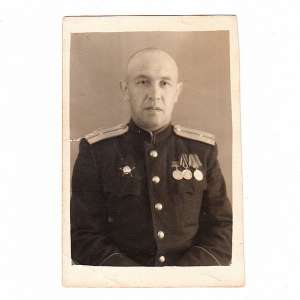 Photo a senior Lieutenant of the red army awards