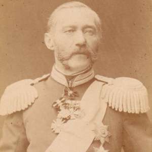 Early photo of the unknown General RIA