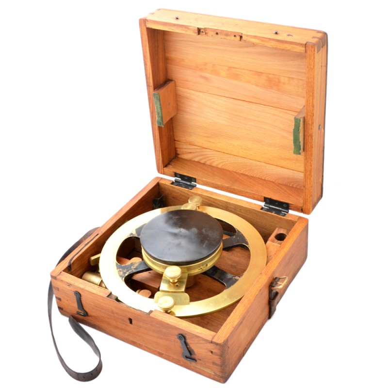 Massive marine compass company "A. Sperling" in St. PETERSBURG in wooden case