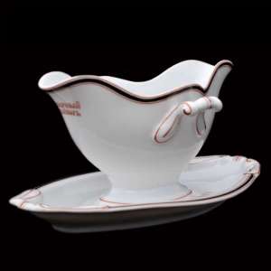 Porcelain gravy boat from the officers ' meeting of the 1st battalion