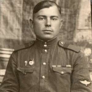 Photo staff Sergeant of the airborne troops of the USSR in the form of 1943