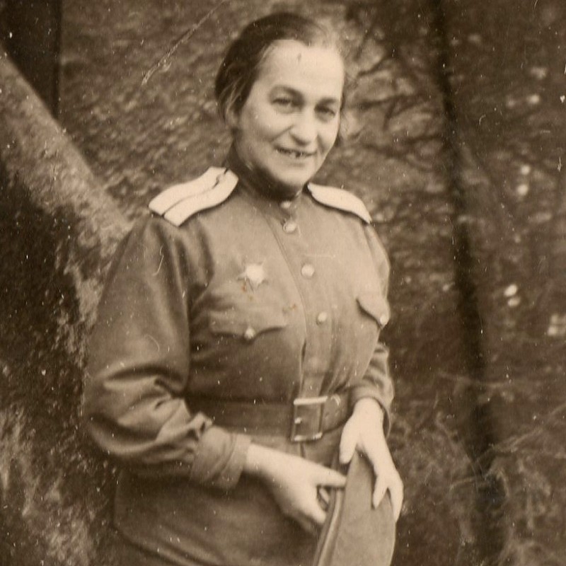 Photo of a female officer of the red army