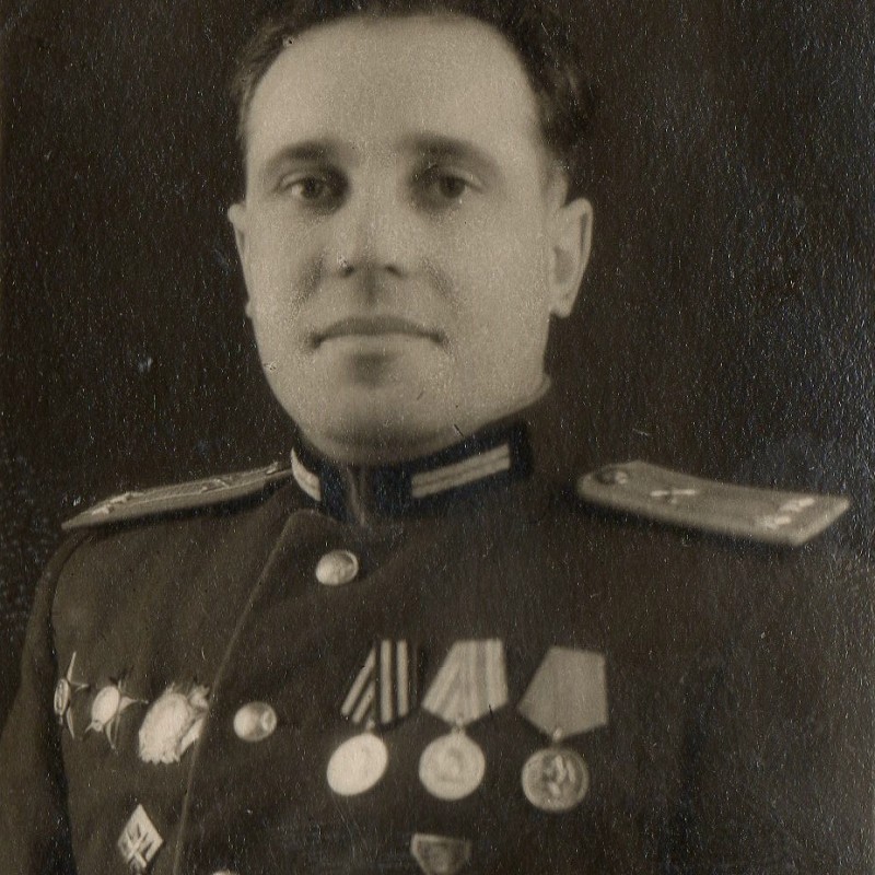 Photo of Lieutenant Colonel of artillery of the red army with military awards