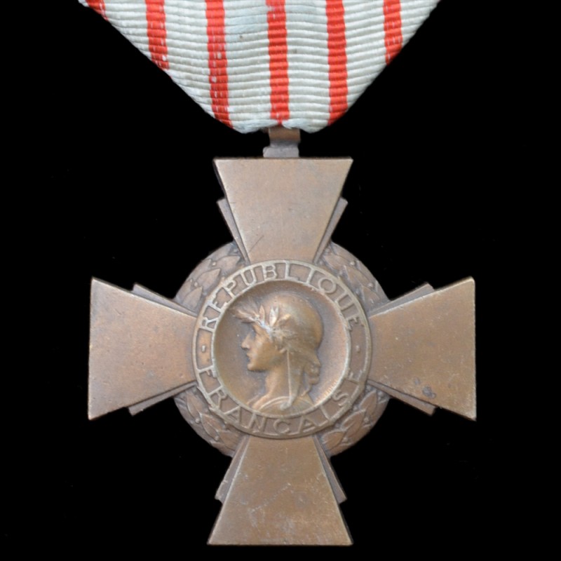 French cross of military valor