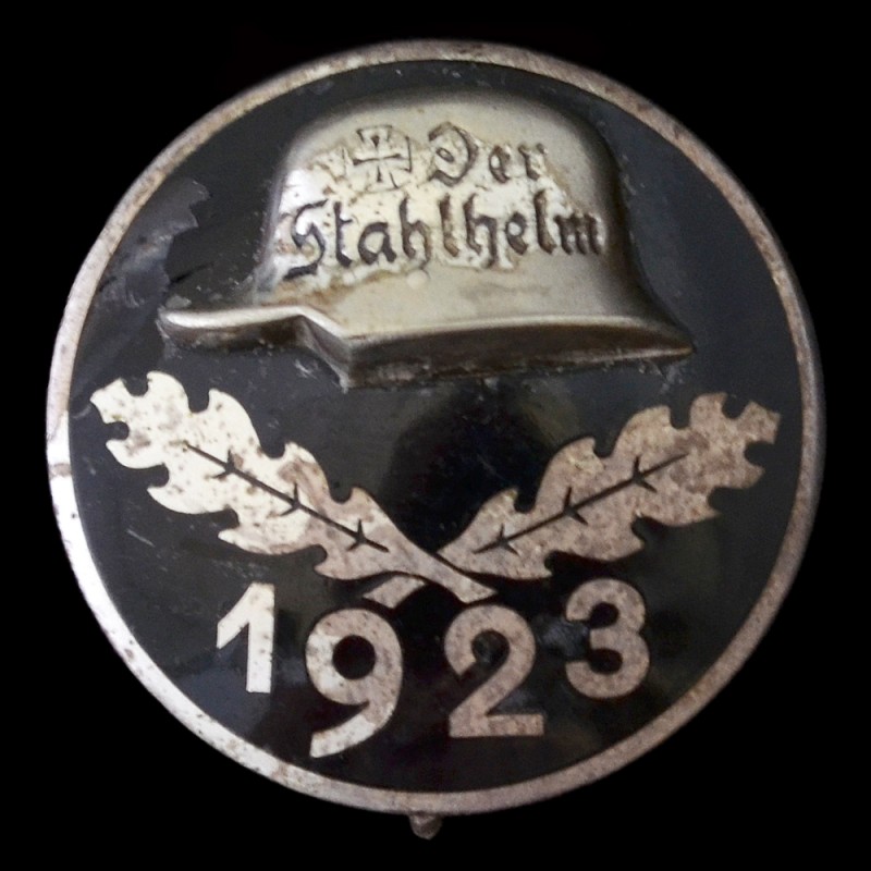 Membership badge of the organization "Steel helmet" with the date 1923