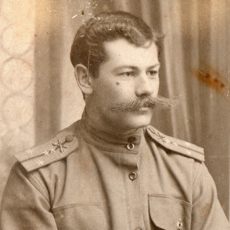 Photo of captain of artillery RIA