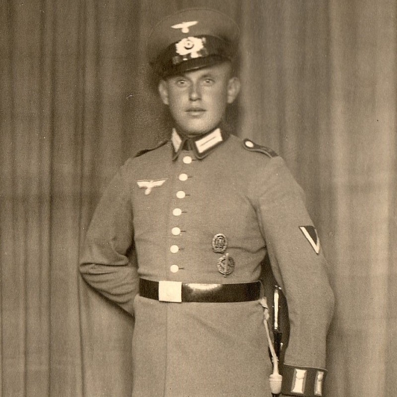 Photo ordinary tank troops of the Wehrmacht in full dress uniform