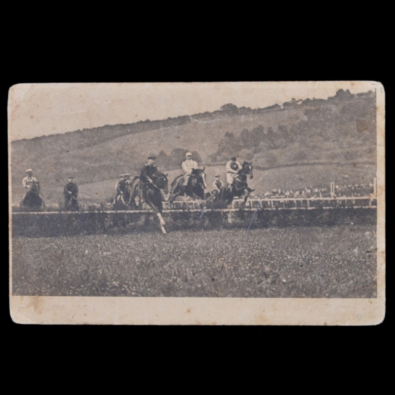 Postcard with the image of horse racing