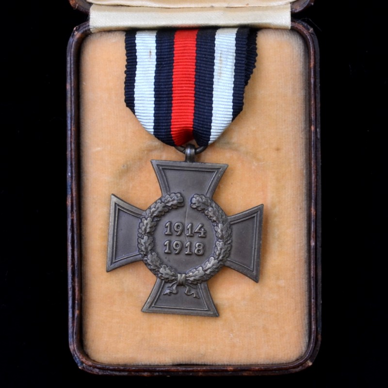 Cross a veteran of WWI, the so-called "Hindenburg cross", widow, in box