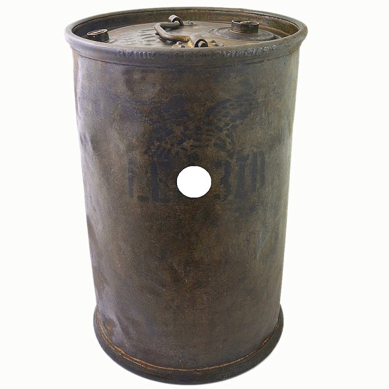 Cask-canister fuel with the emblem of the Luftwaffe