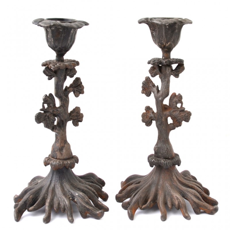 Kasli cast-iron pair of candlesticks, 1908