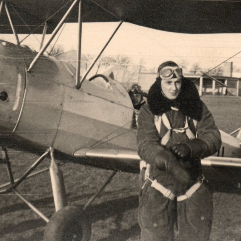 Photo of a woman pilot for the Luftwaffe