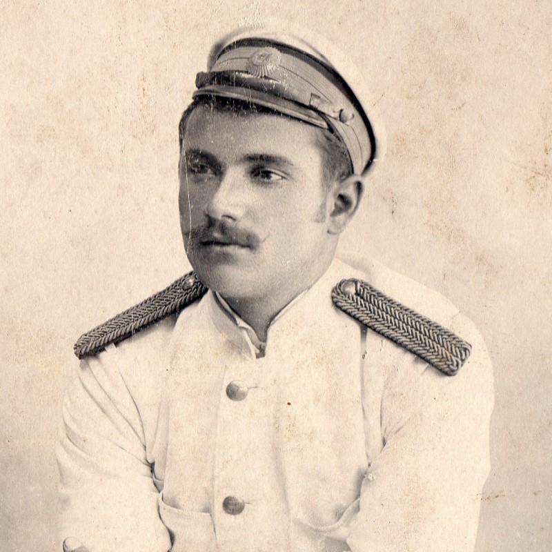 Photo assistant captain of a merchant ship