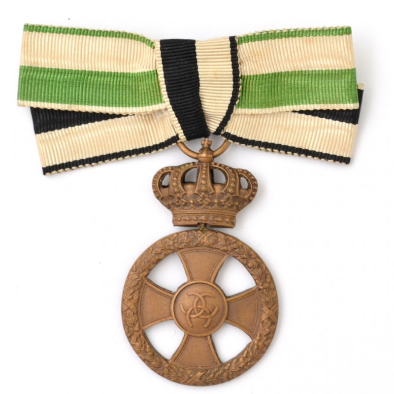 Saxony-Meiningen. The cross of military merit for women on the bow
