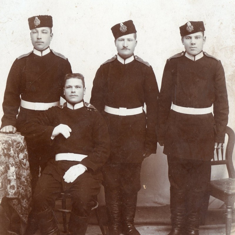 Photo of the corporal and the young soldiers of the 31st infantry regiment Alexopoulou