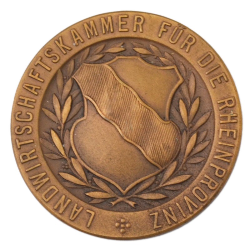 Small bronze medal of the organization "Blut und Boden" for poultry