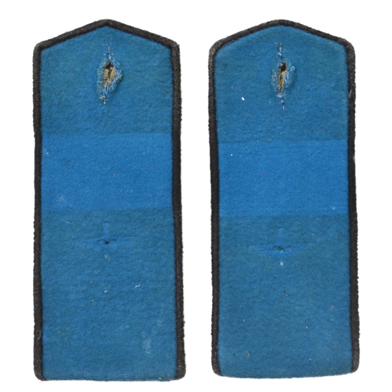 Epaulets of the senior Sergeant of the red army air force in 1943
