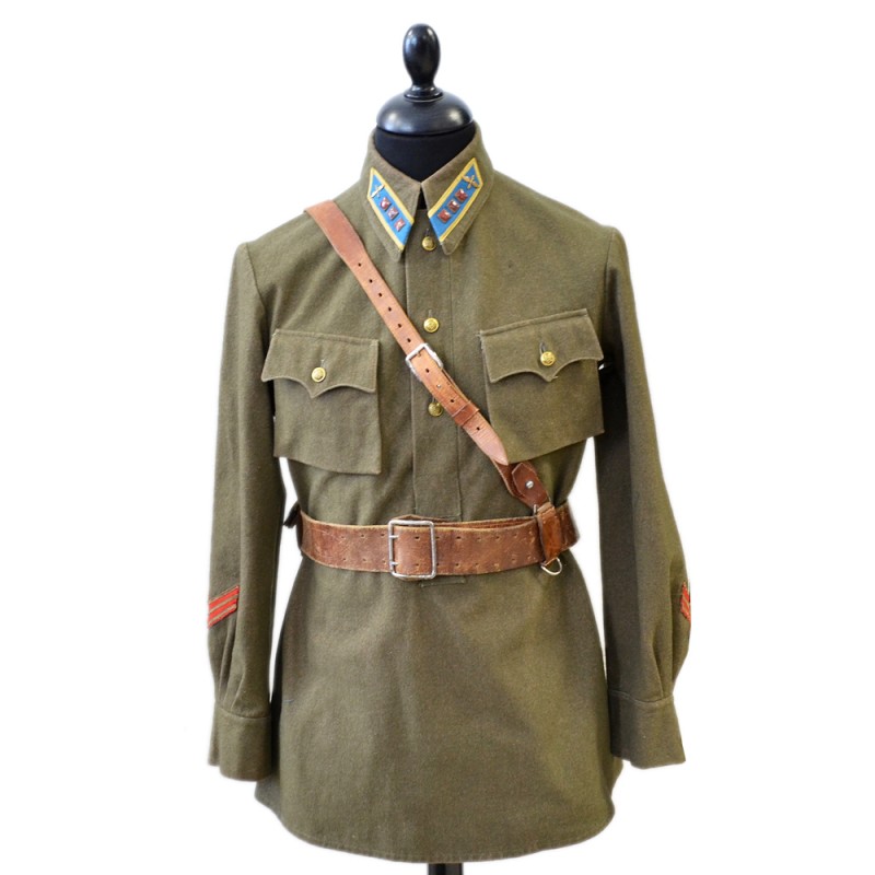 Tunic for a senior Lieutenant in the red army air force model 1941