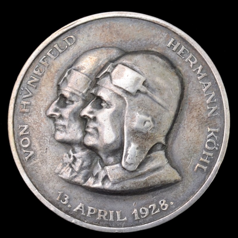 Medal in memory of the flight across the Atlantic 13 APR 1928