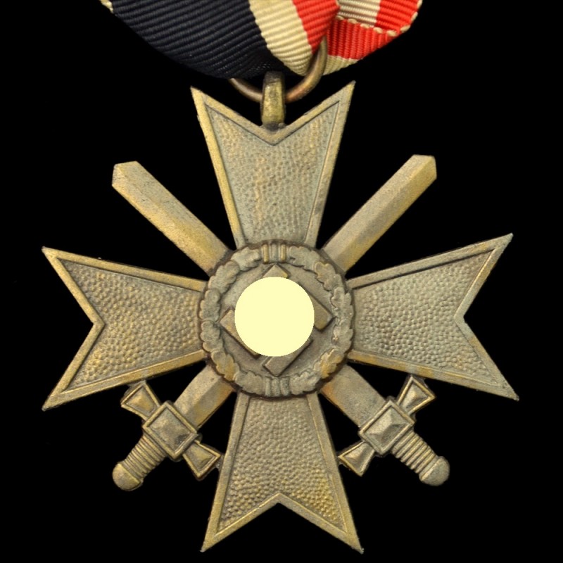 Cross of Military Merit (KVK2) with swords of the 1939 model, zinc