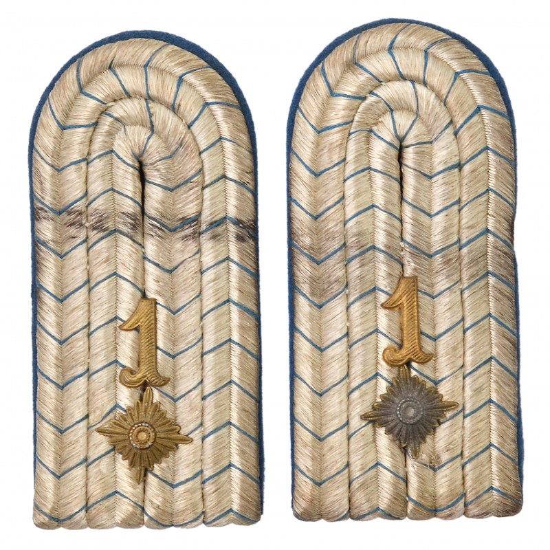 Epaulettes of the chief lieutenant of the 1st Bavarian infantry regiment