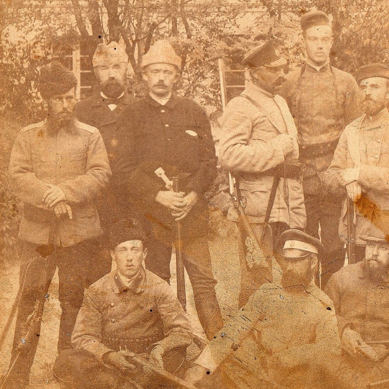 The rarest photo of members of the Russian shooting society on the hunt