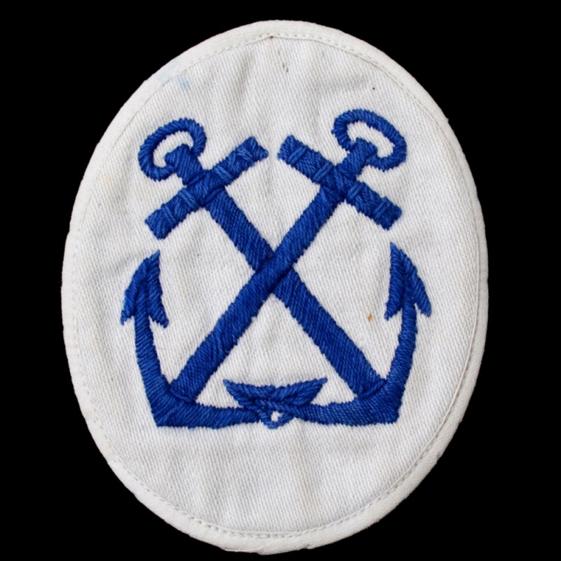 Sleeve patch (special badge) on the white uniform of the Kriegsmarine helmsman