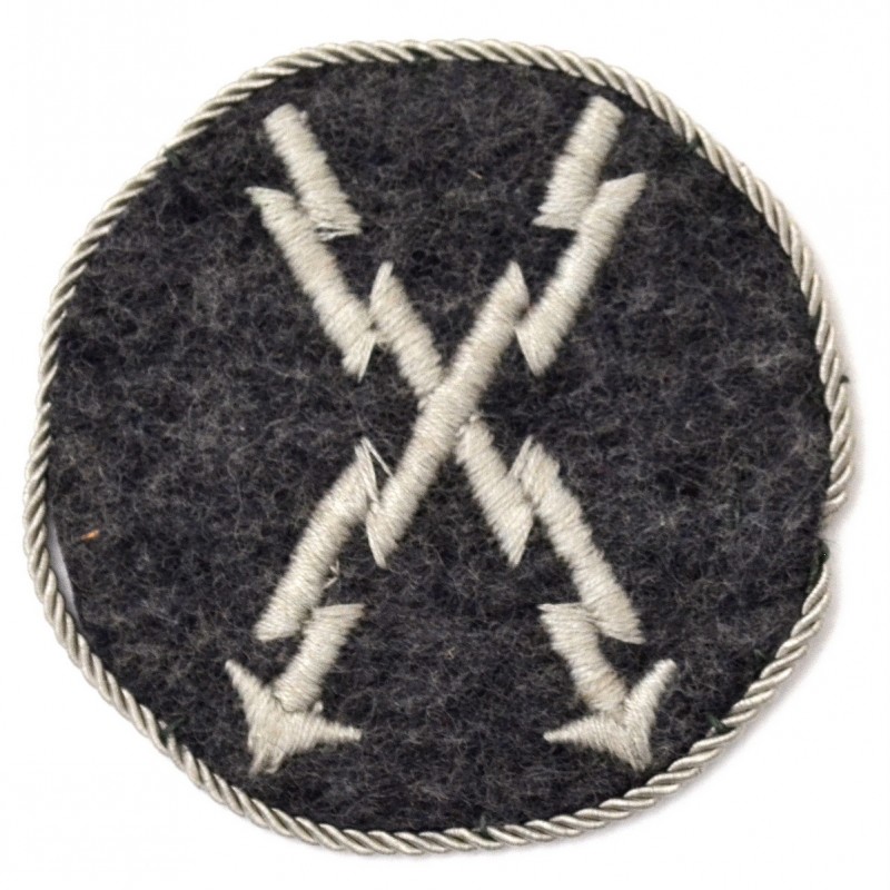 Badge badge-commissioned officer of the Luftwaffe telegrapher