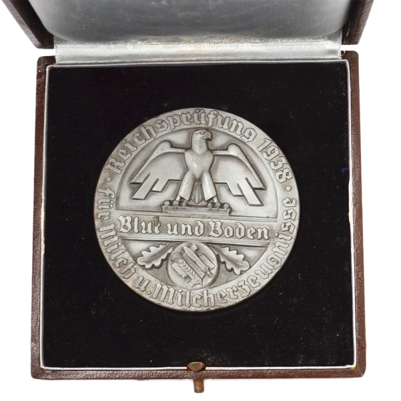 Grand silver medal of the exhibition of the organization "Blut und Boden" in 1938, for oil