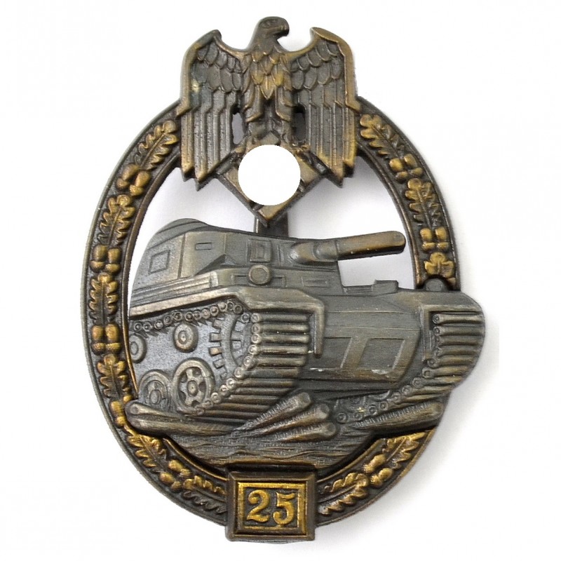 Badge for 25 tank attacks in bronze