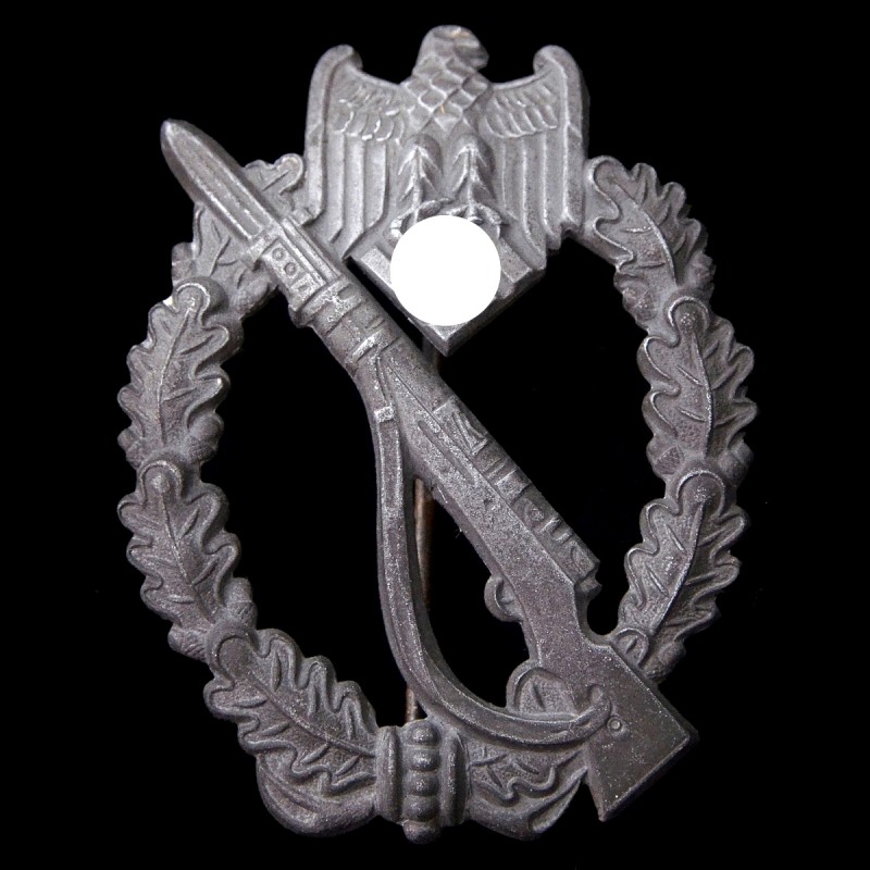 Infantry assault badge of the 1939 model, in silver, LCE