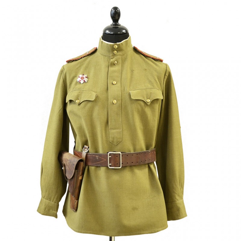 Lieutenant's tunic of the Red Army tank troops of the 1943 model