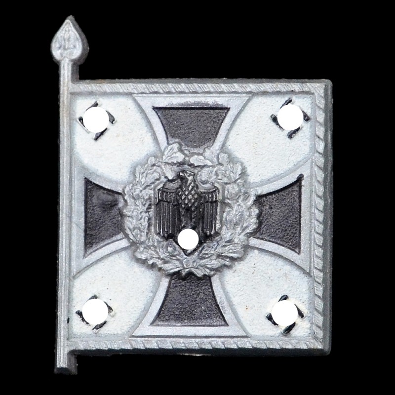 Winter Aid badge for the Wehrmacht (WHW) in the form of an infantry unit flag 