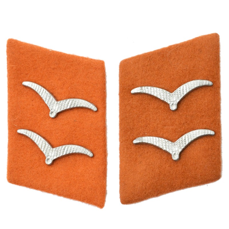 Buttonholes of a corporal of the Luftwaffe communications service