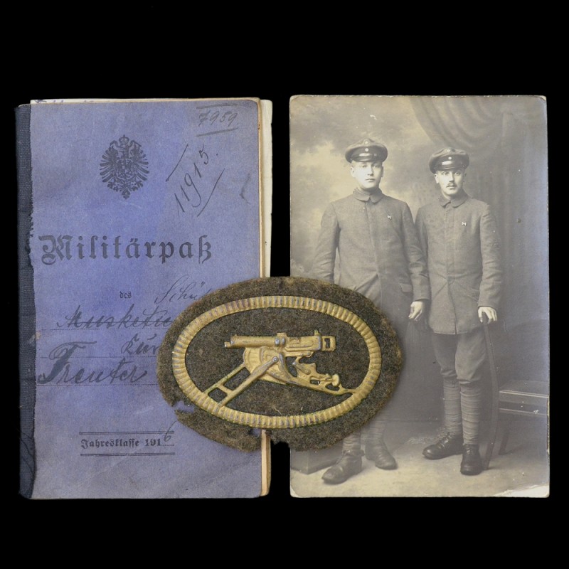 Armband badge of the sniper machine gun team with a document and a photo of the owner