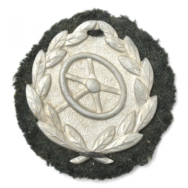 The armband of an experienced driver of the 1942 model, the degree "in silver"