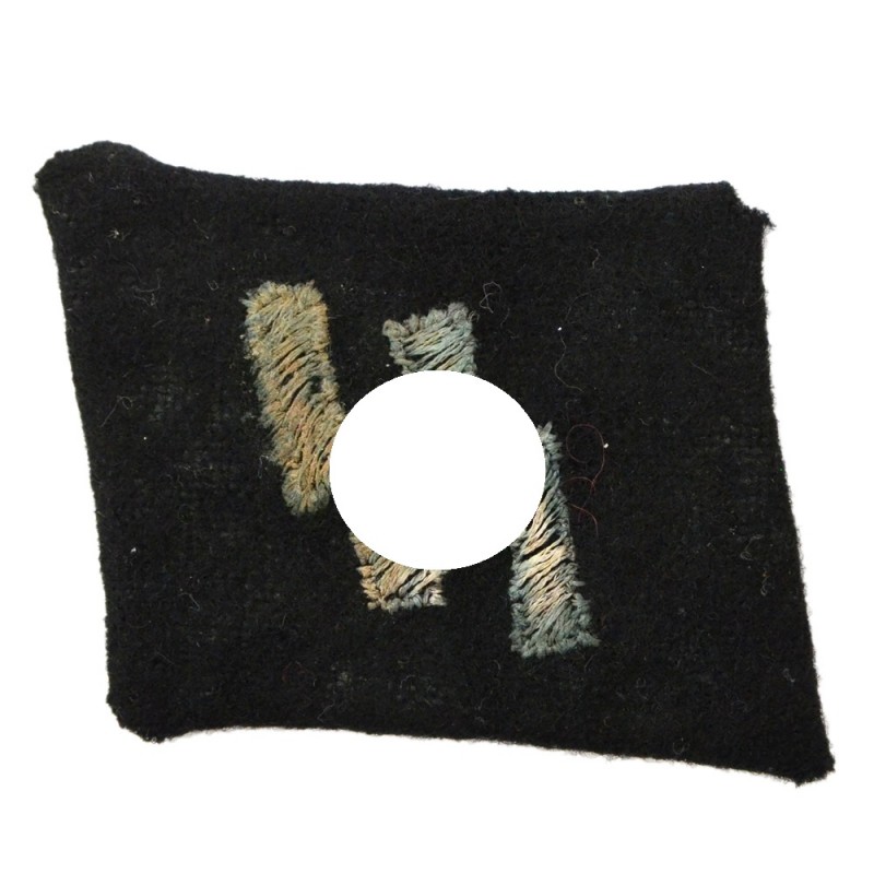 The right buttonhole from the tunic of the lower SS rank