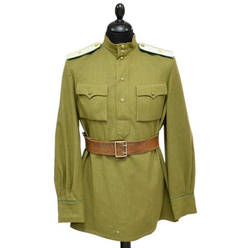 Tunic of a junior lieutenant of the technical or quartermaster services of the NKVD PV mod. 1943, improved version