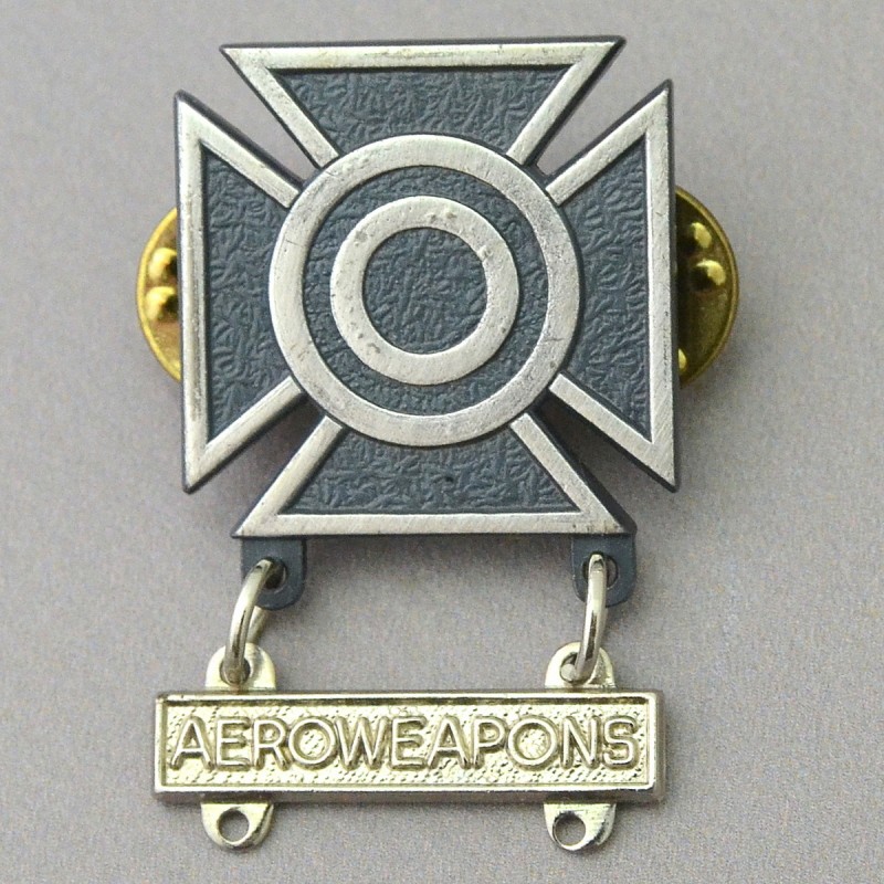 US Army Sniper qualification badge with the "Aviation Weapon" bar