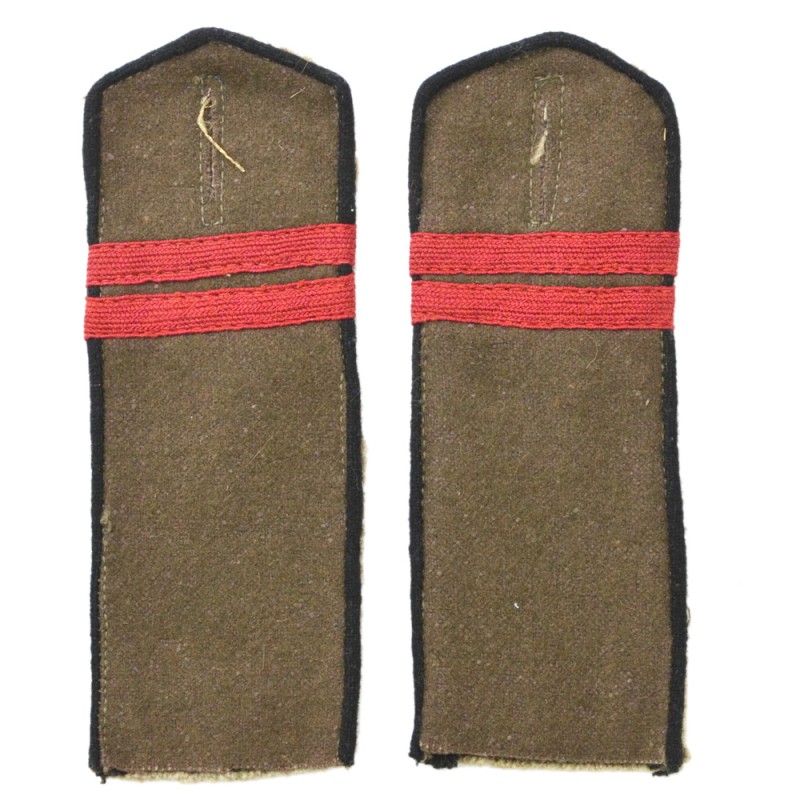 Field shoulder straps of a junior sergeant of the Red Army engineering troops of the 1943 model