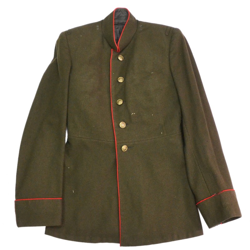Ceremonial uniform of artillery and tank troops officers of the 1943 model