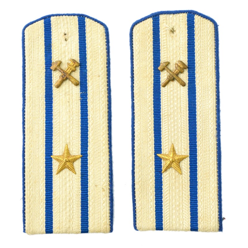 Shoulder straps of the major of the technical service of the NKVD sample of 1943