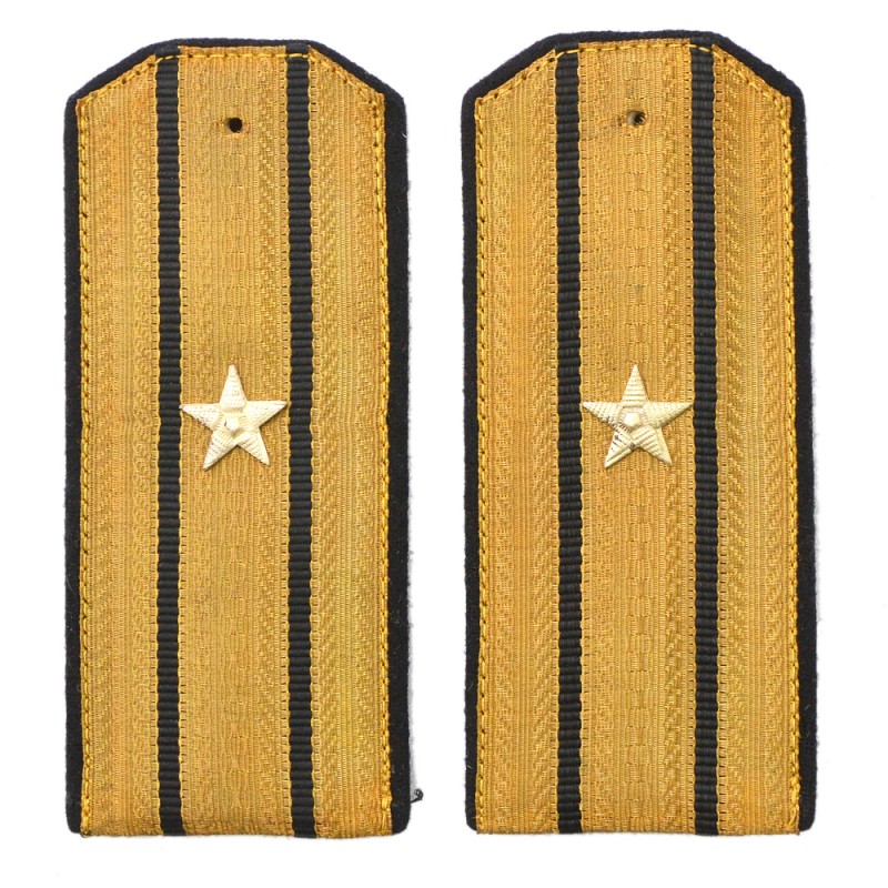 Shoulder straps of the captain of the technical service of the NKVD PV sample of 1943